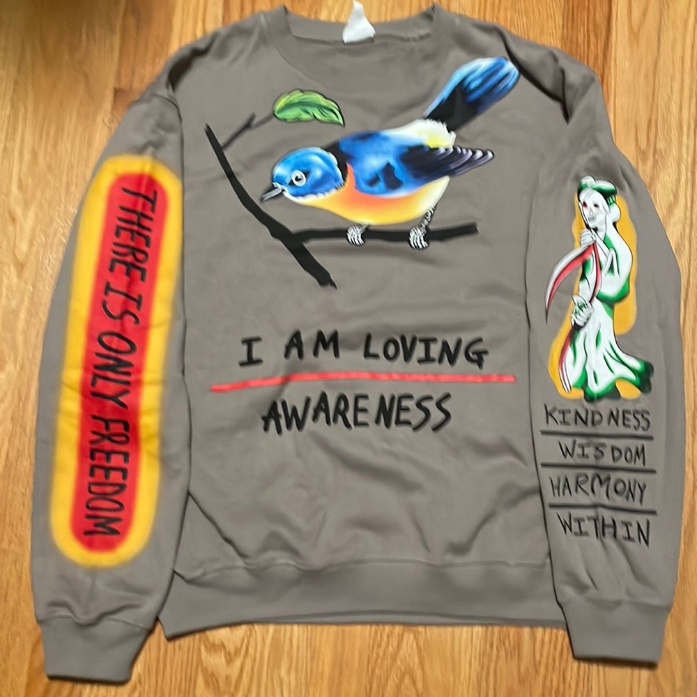 Sweatshirt